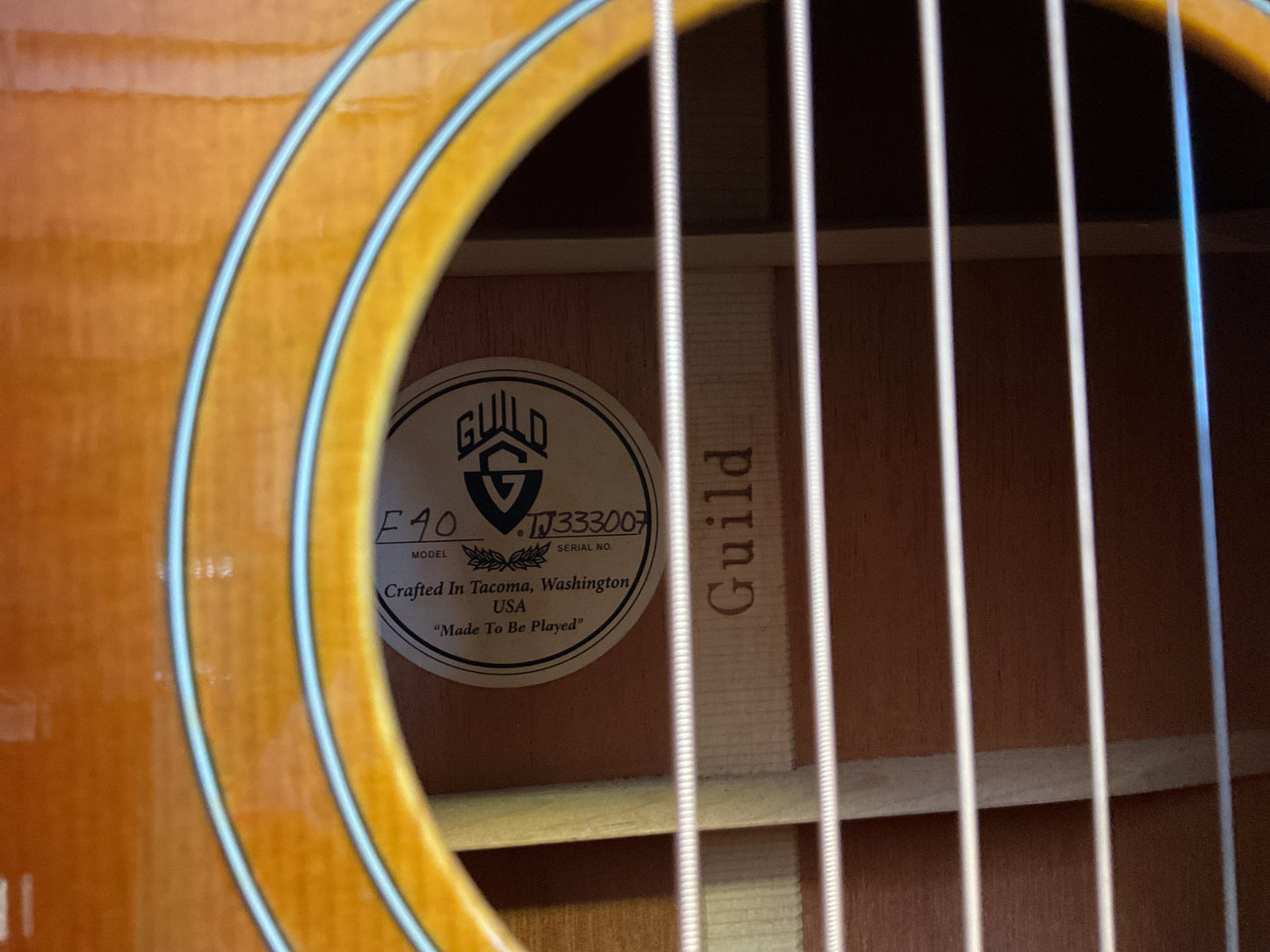 Guild F-40 Sunburst Acoustic Guitar (2006) with Case