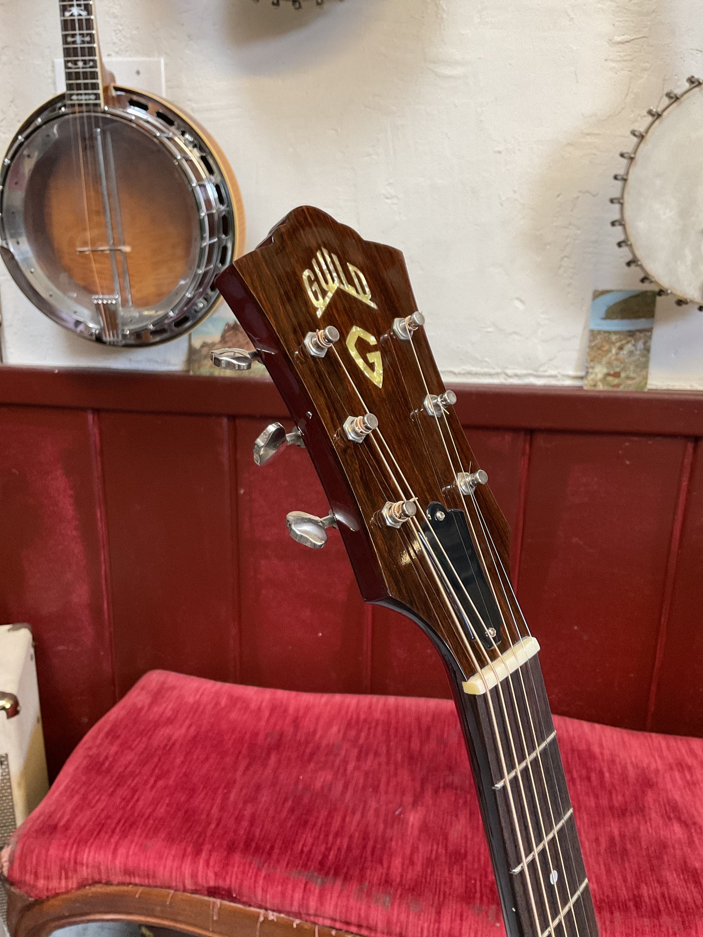 Guild F-40 Sunburst Acoustic Guitar (2006) with Case