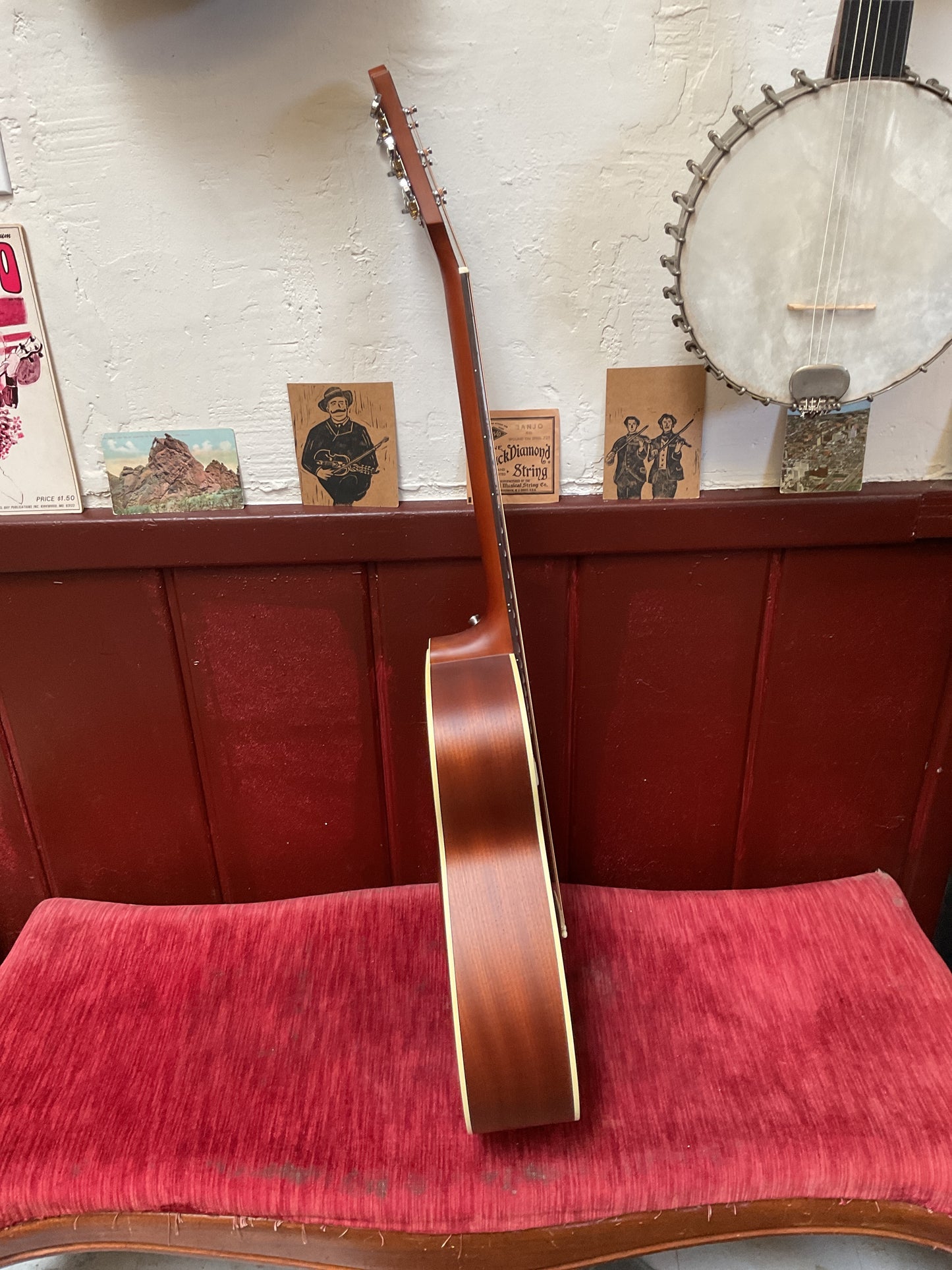 Guild M-240E Troubadour with Case