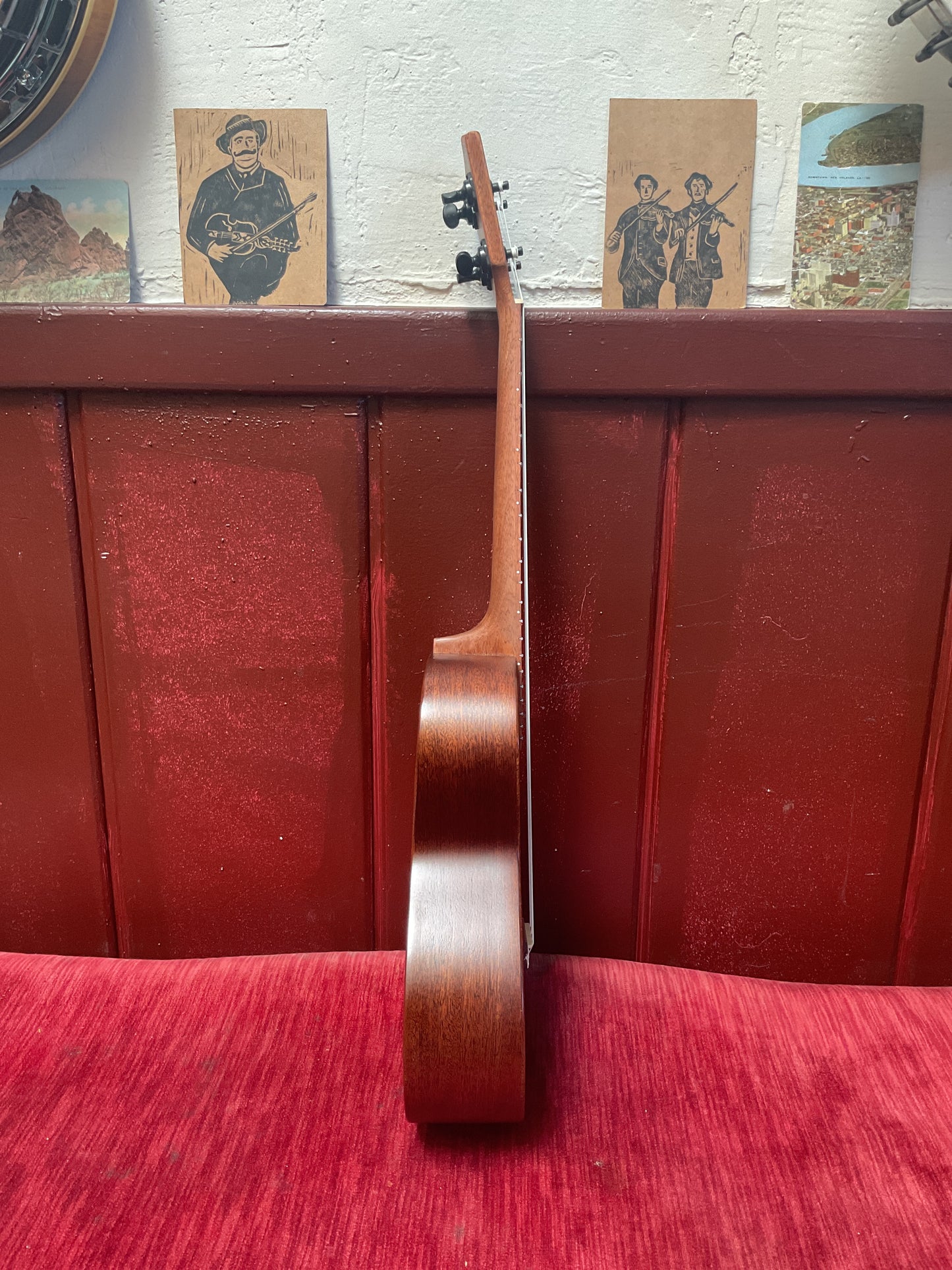 Martin T1 StreetMaster Tenor Ukulele with Bag
