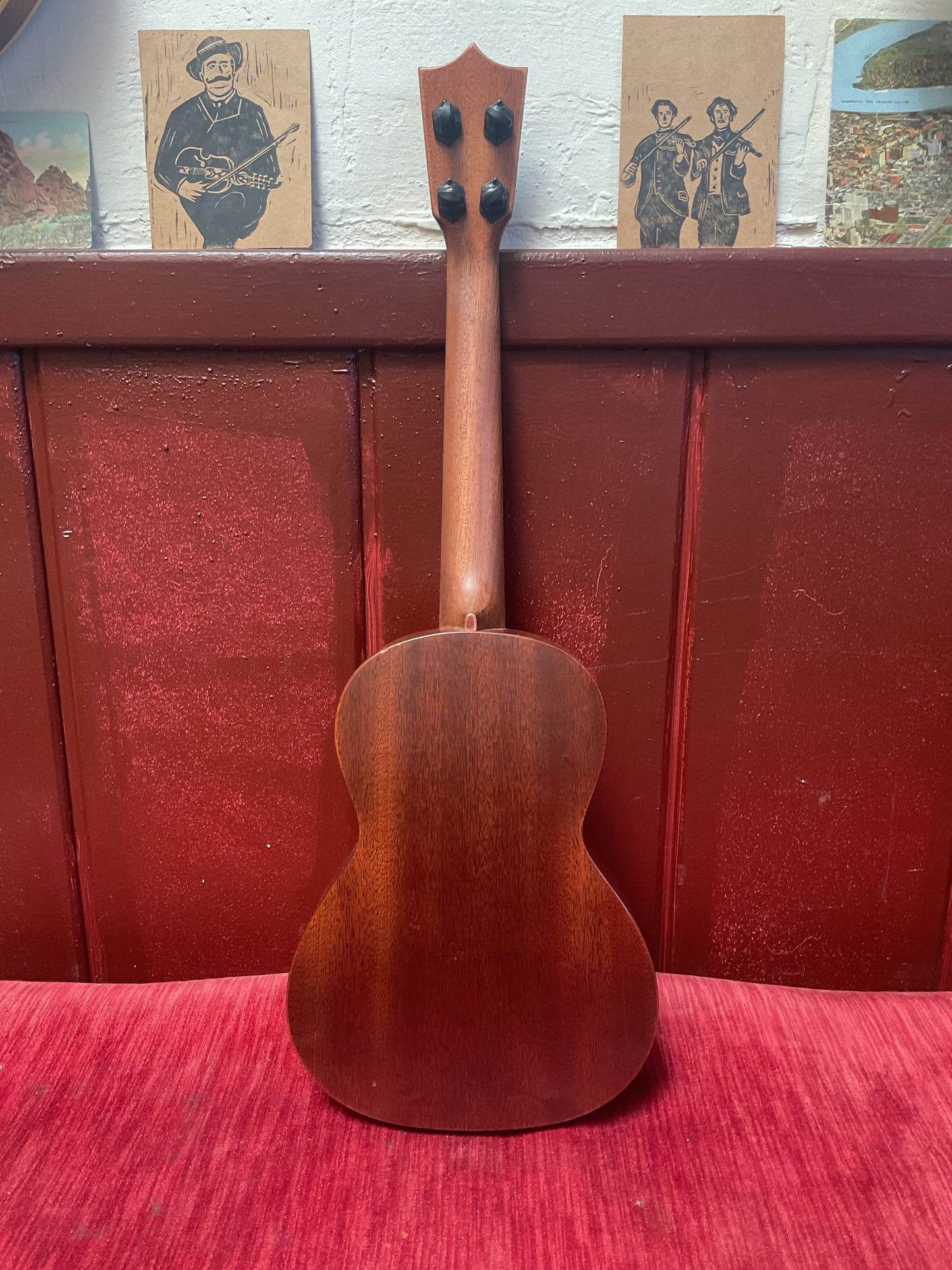 Martin T1 StreetMaster Tenor Ukulele with Bag