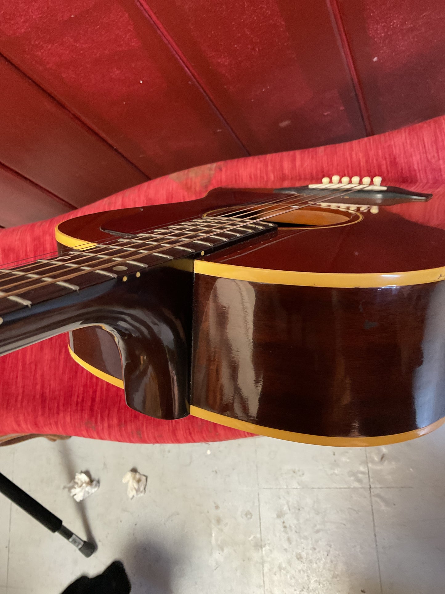 Gibson LG-1 (1966) Acoustic Guitar