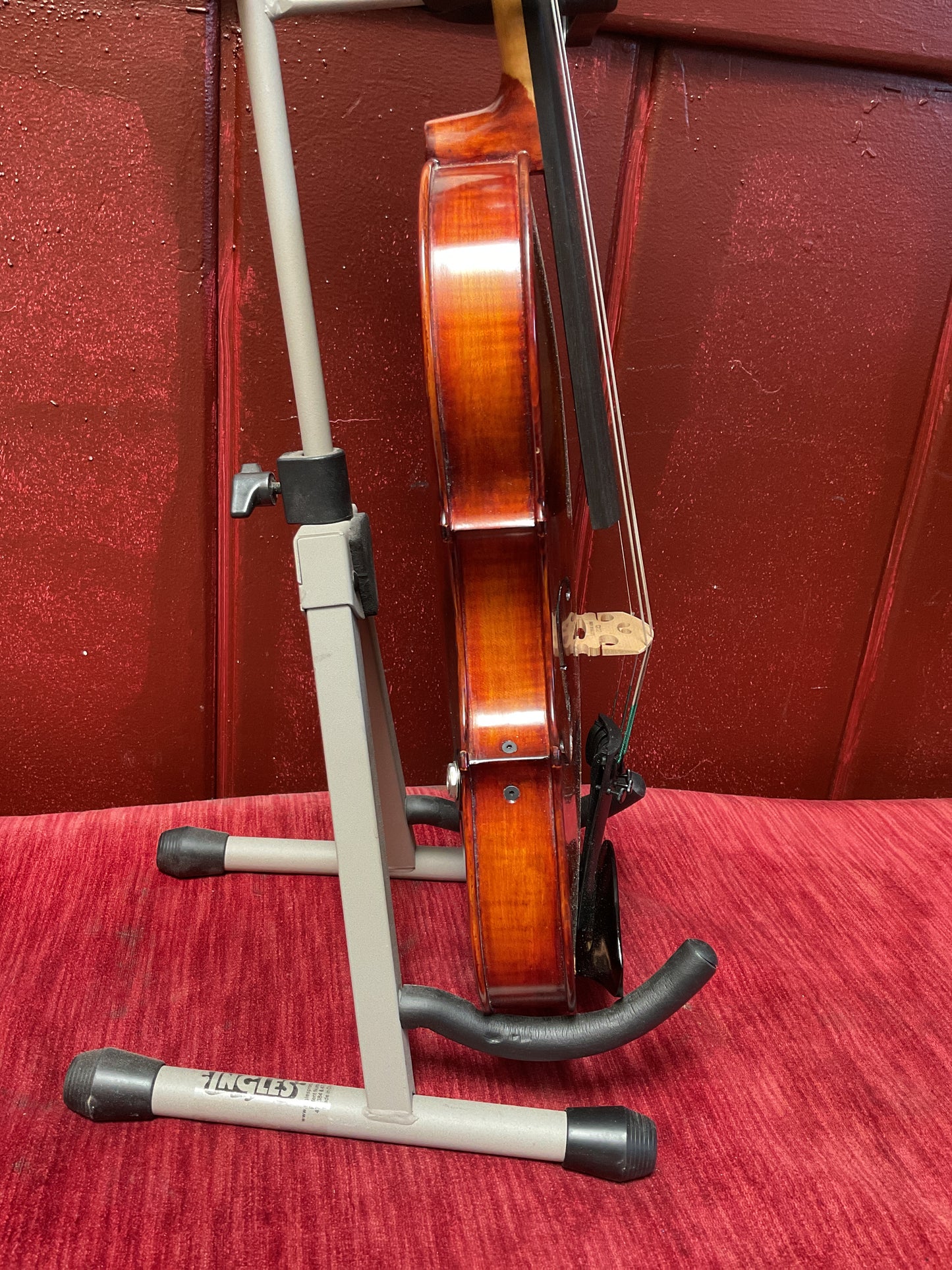 Realist R-V5Pe 5-String Electric Violin with Case