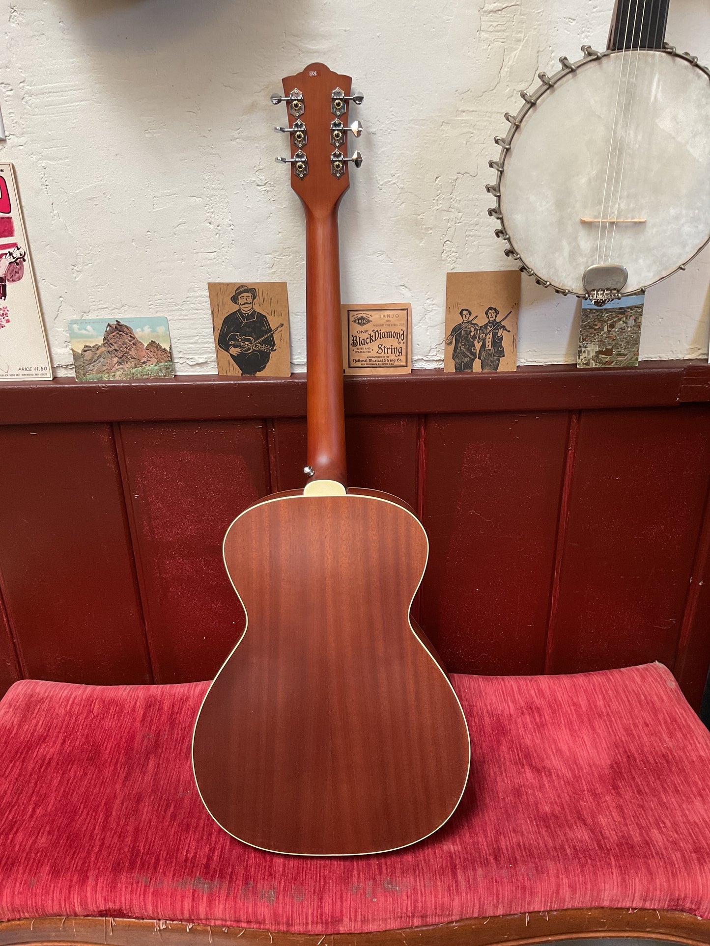 Guild M-240E Troubadour with Case