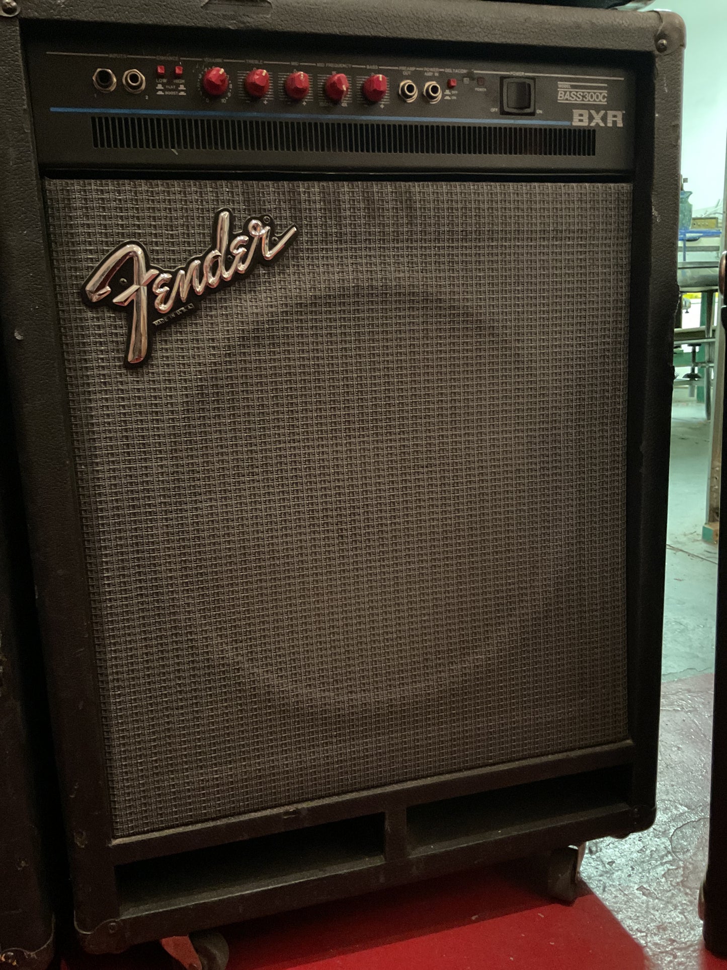 Fender BXR 300c