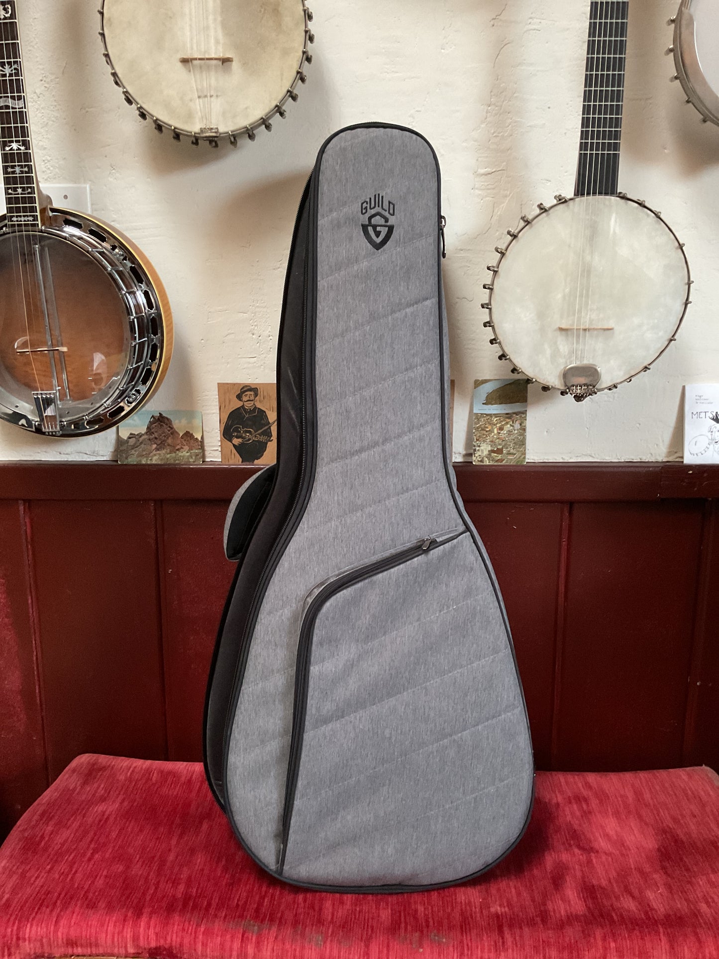 Guild M140 Acoustic Guitar with Guild Premium Gig Bag