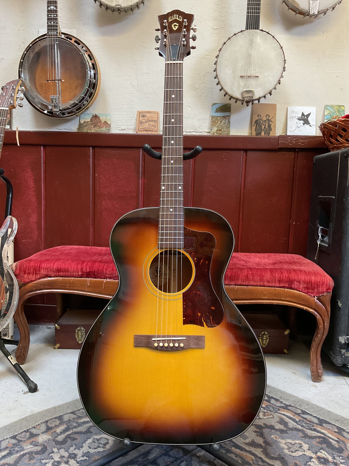 Guild F-40 Sunburst Acoustic Guitar (2006) with Case