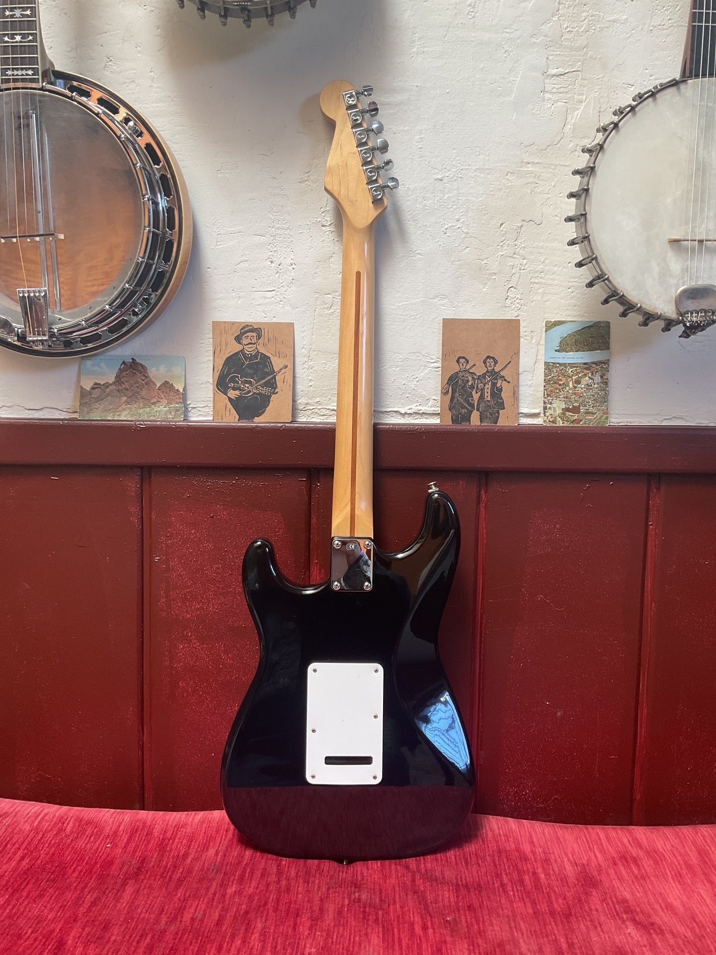 Black Fender Stratocaster (1996 | MIM) with Bag