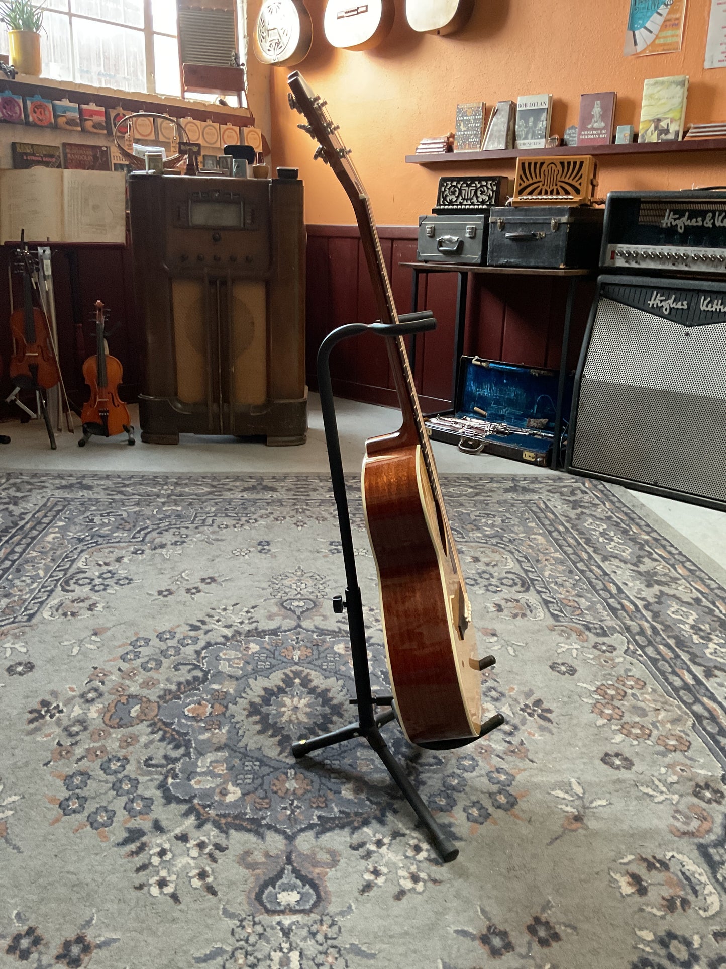 Guild M140 Acoustic Guitar with Guild Premium Gig Bag