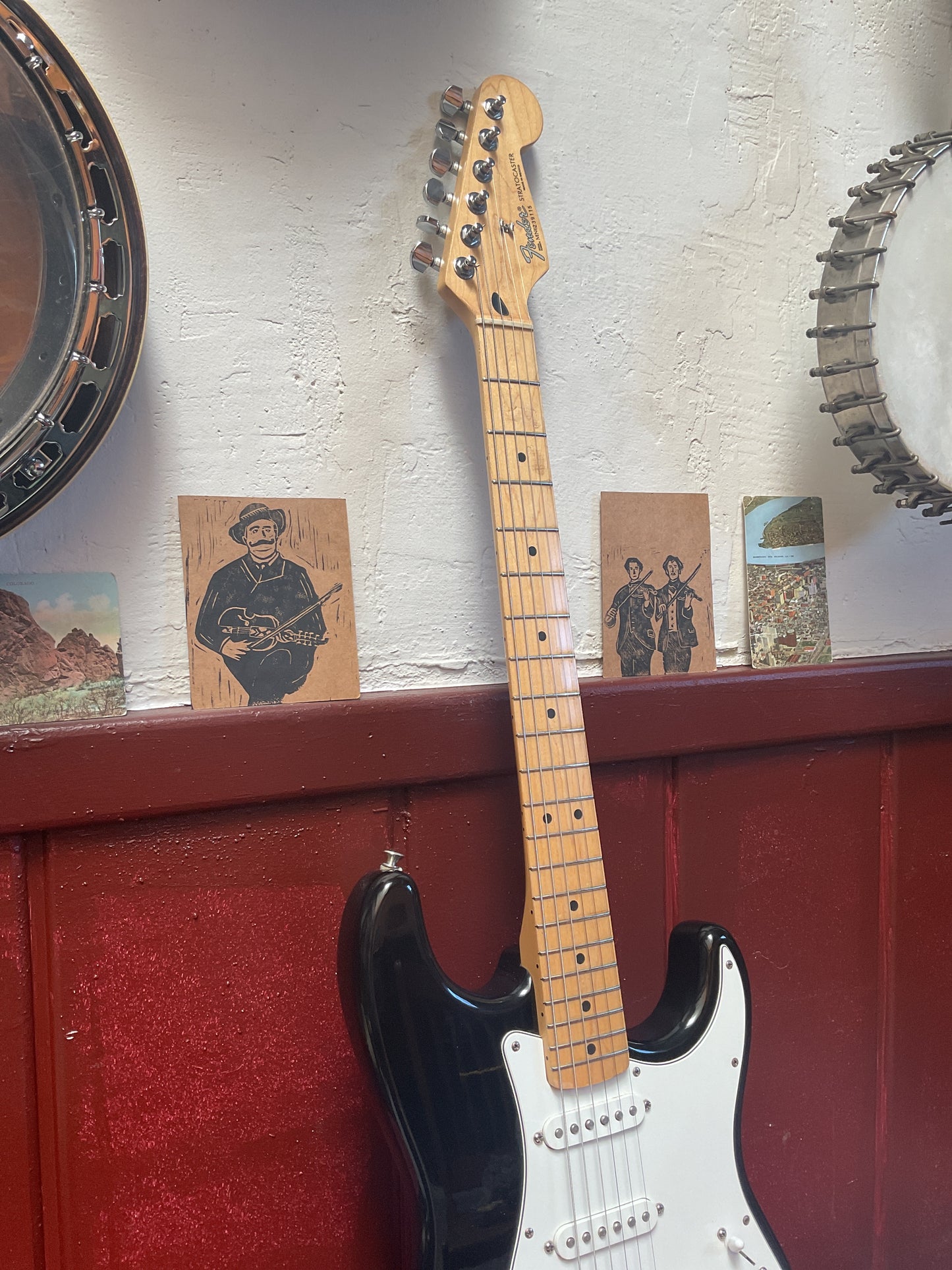 Black Fender Stratocaster (1996 | MIM) with Bag