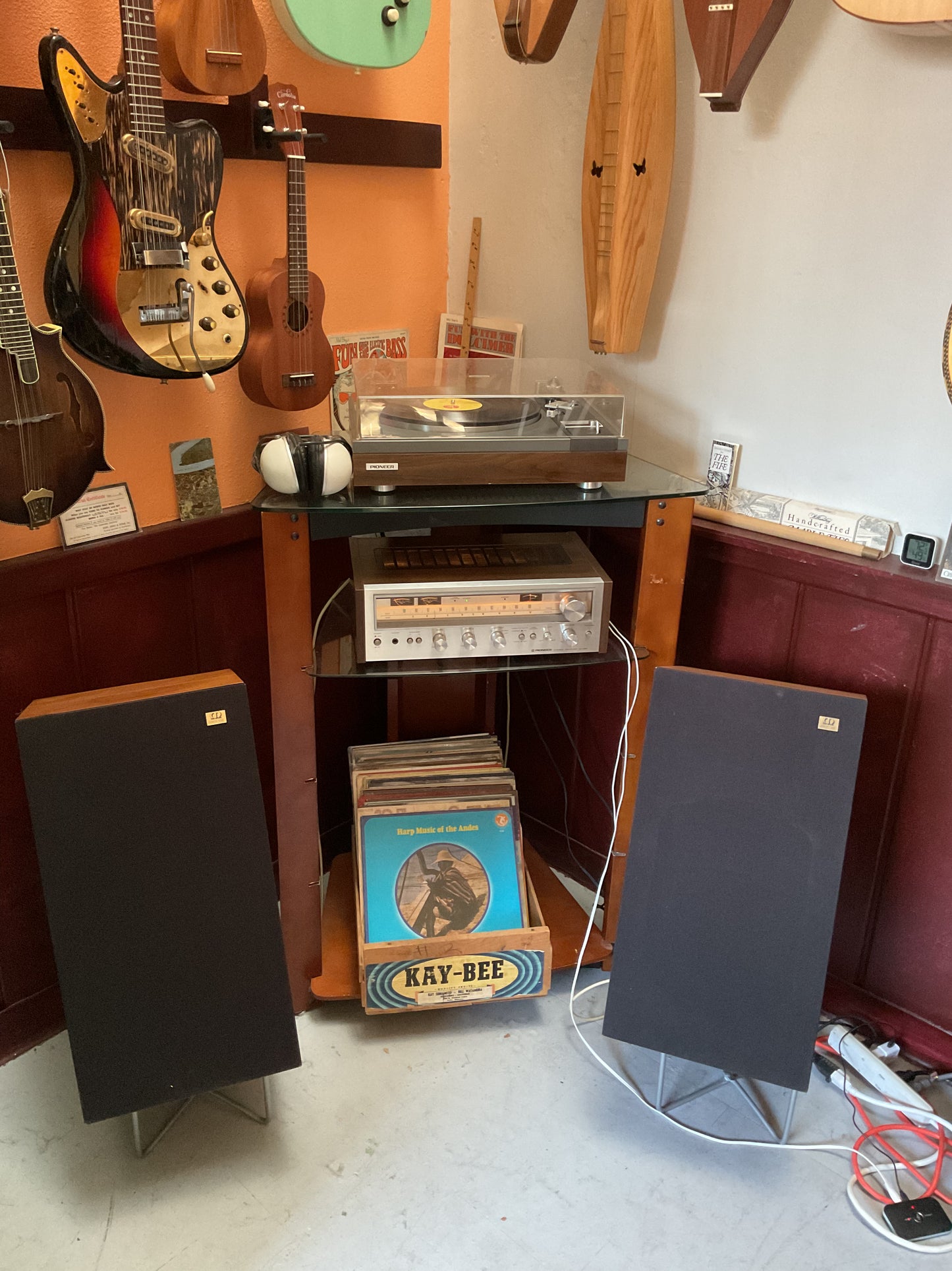 Pioneer PL-115D Record Player