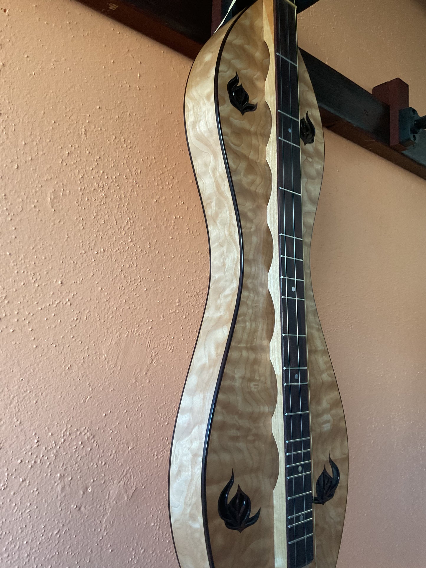 Bonnie Carol Curly Maple Mountain Dulcimer (1979) with Case