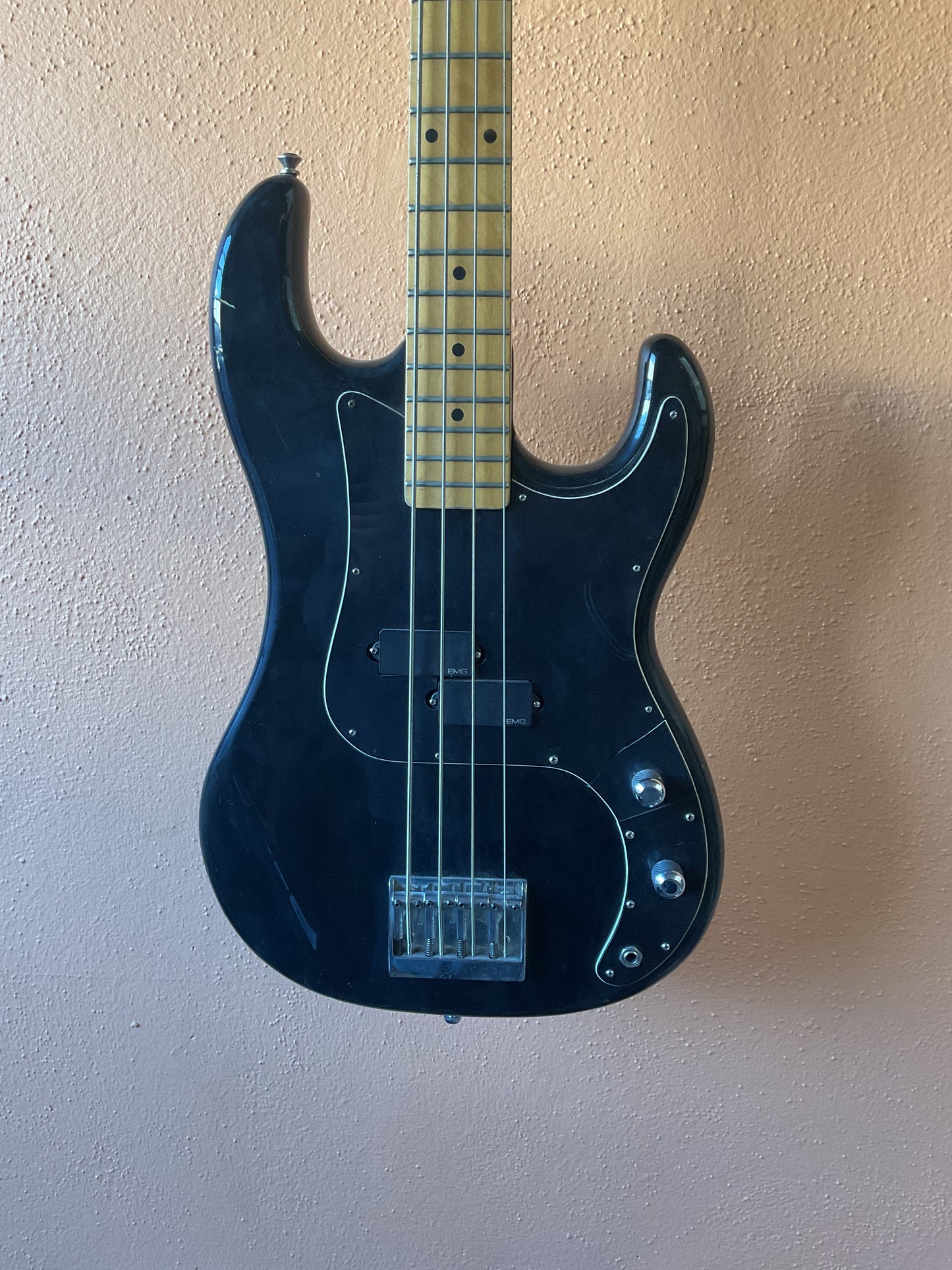 Applause Electric Bass Guitar