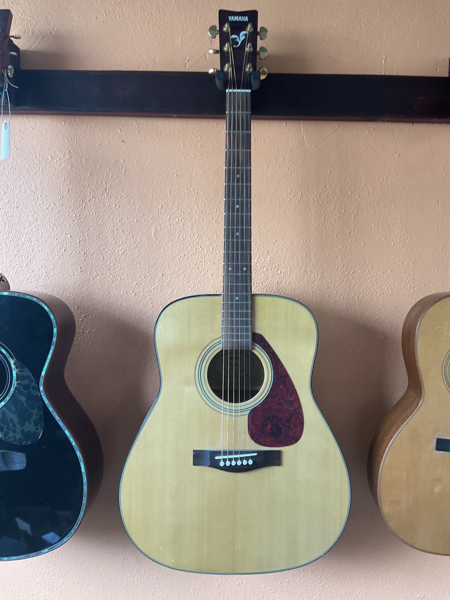 Yamaha F-335 Acoustic Guitar
