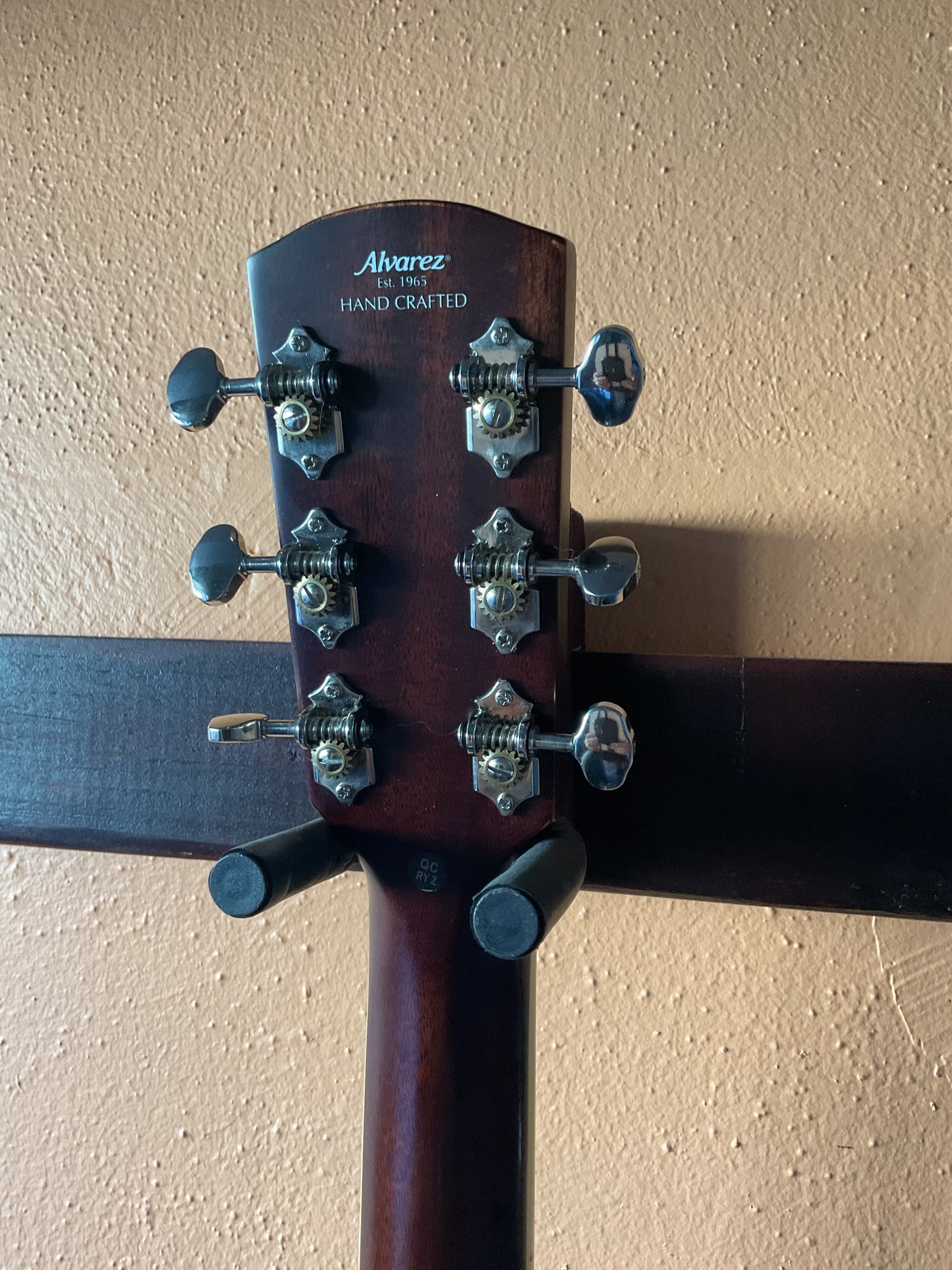 Alvarez MD60BG Acoustic Guitar