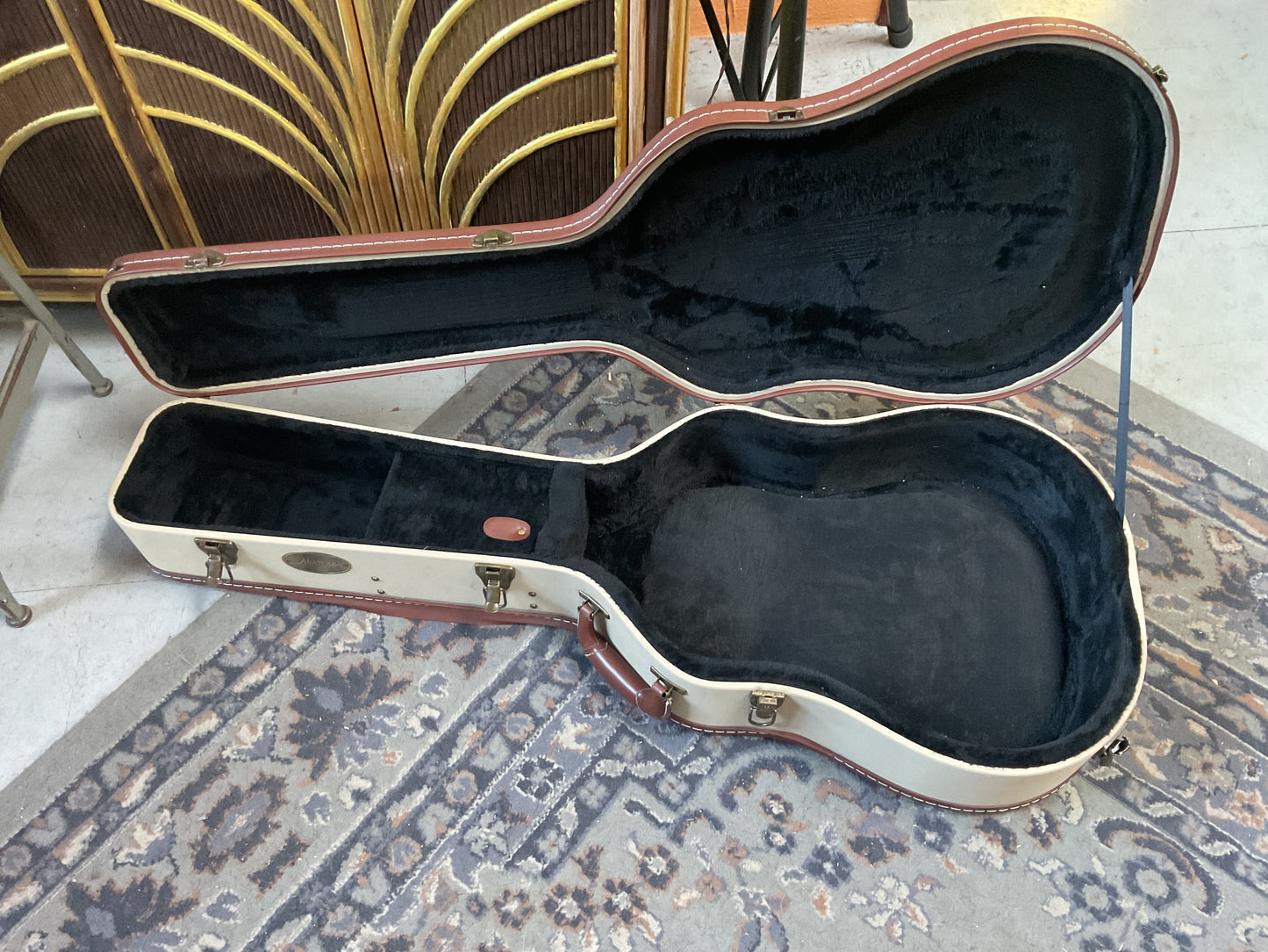 Alvarez MD60BG Acoustic Guitar