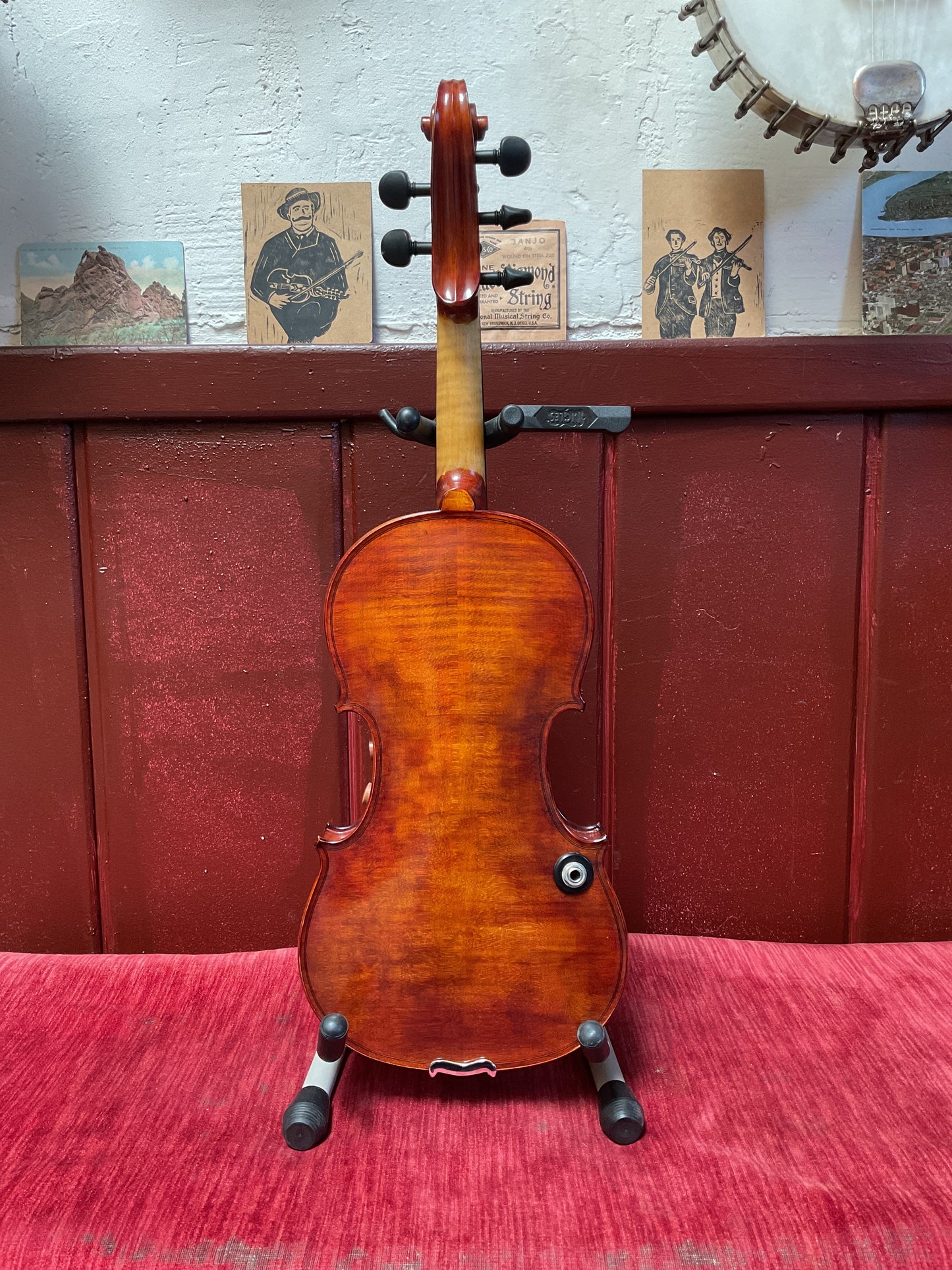 Realist R-V5Pe 5-String Electric Violin with Case