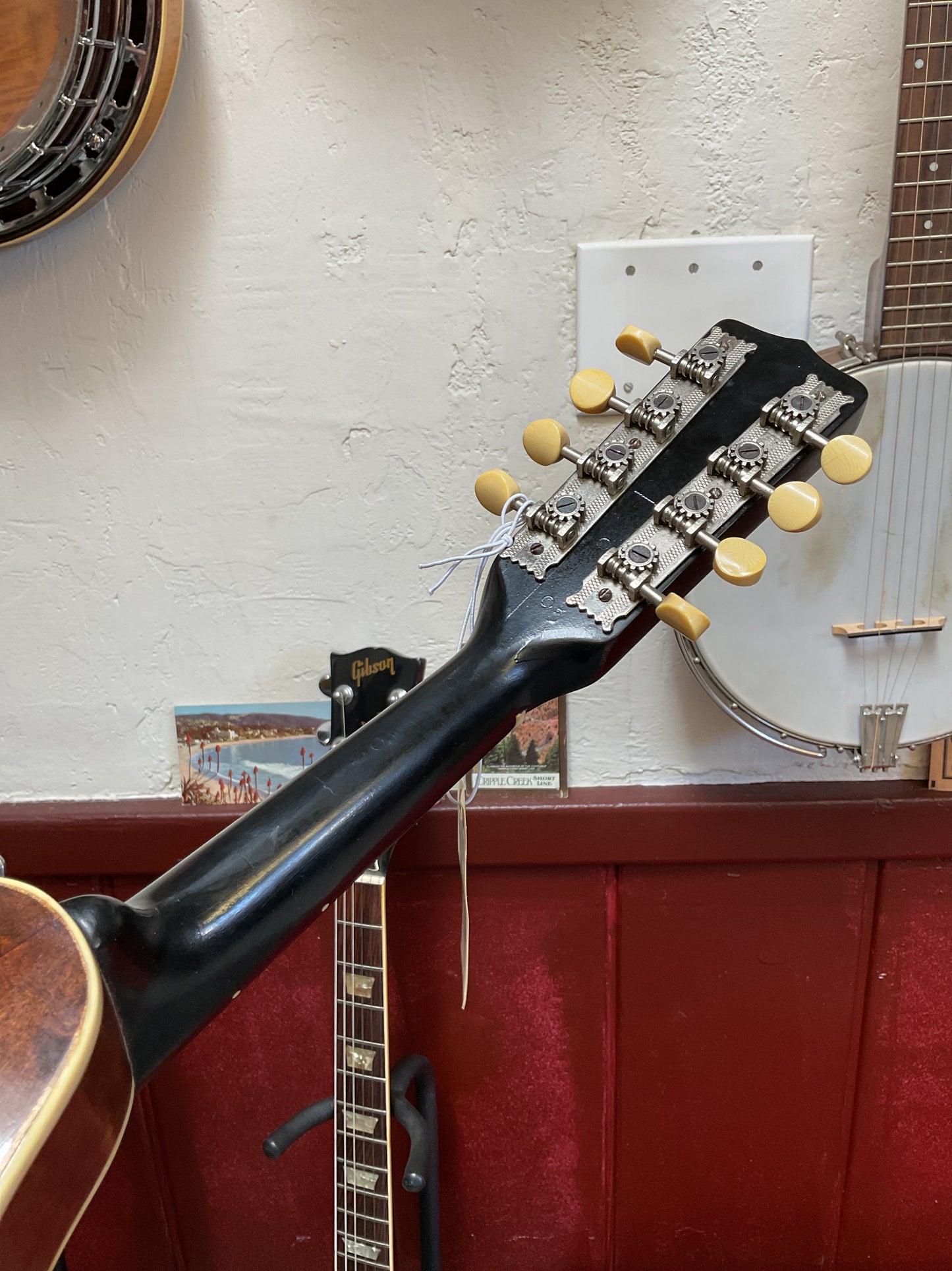 Washburn Style C Mandolin (c. 1920s) with Case