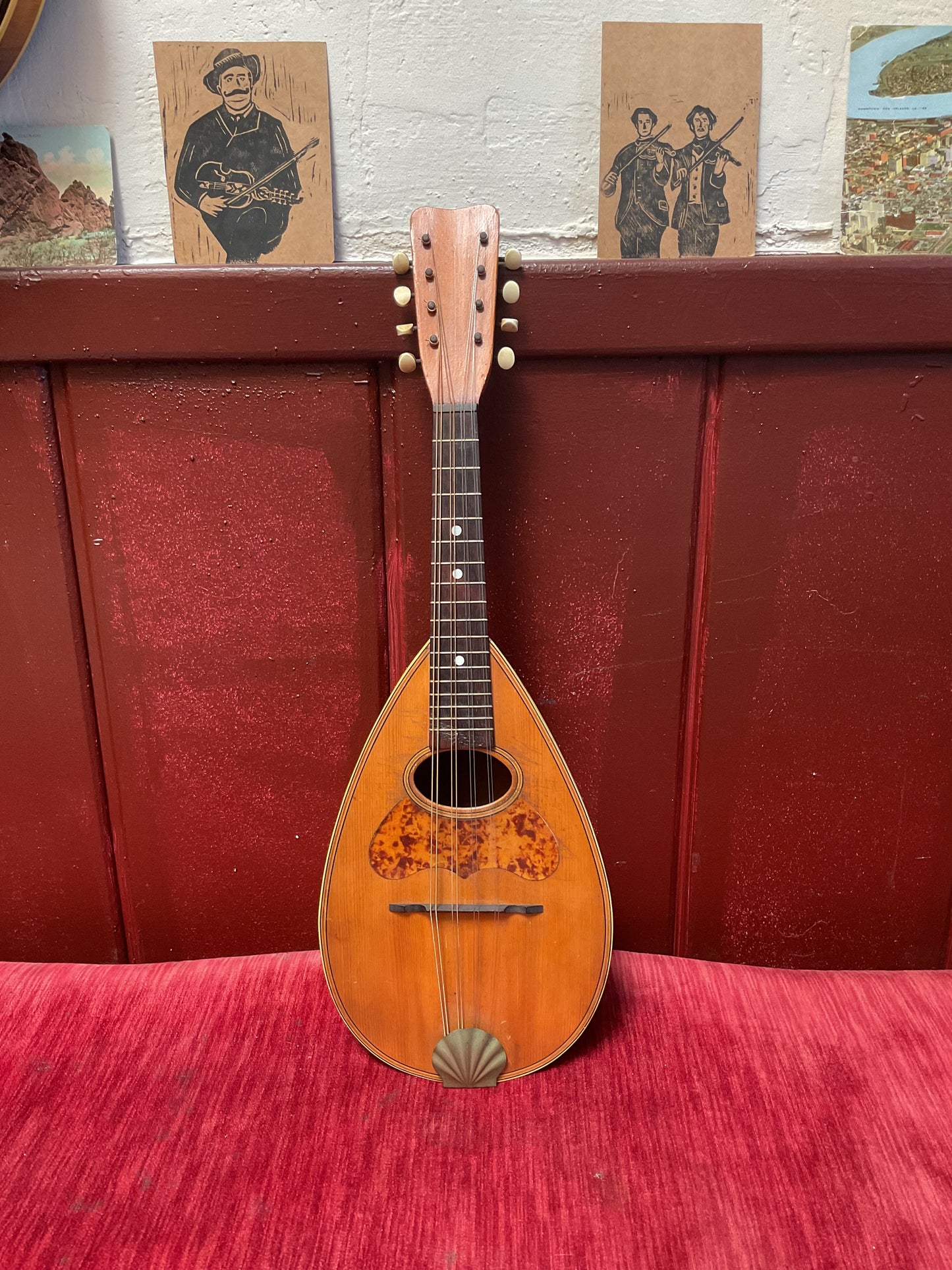 American Conservatory Bowl Back Mandolin (1910/20s)