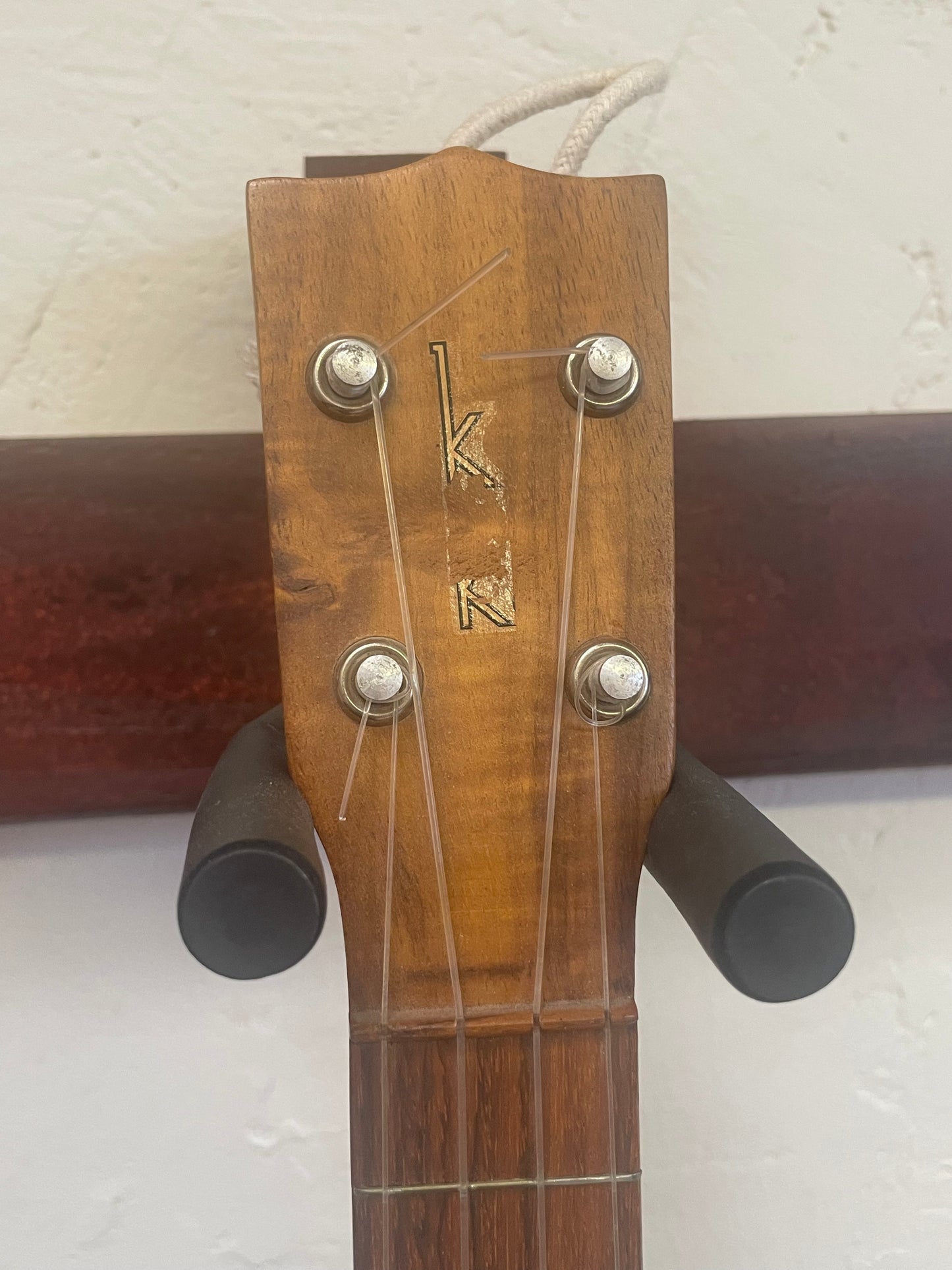 Kamaka Gold Label Soprano Ukulele (c. 1950s) with Chipboard Case