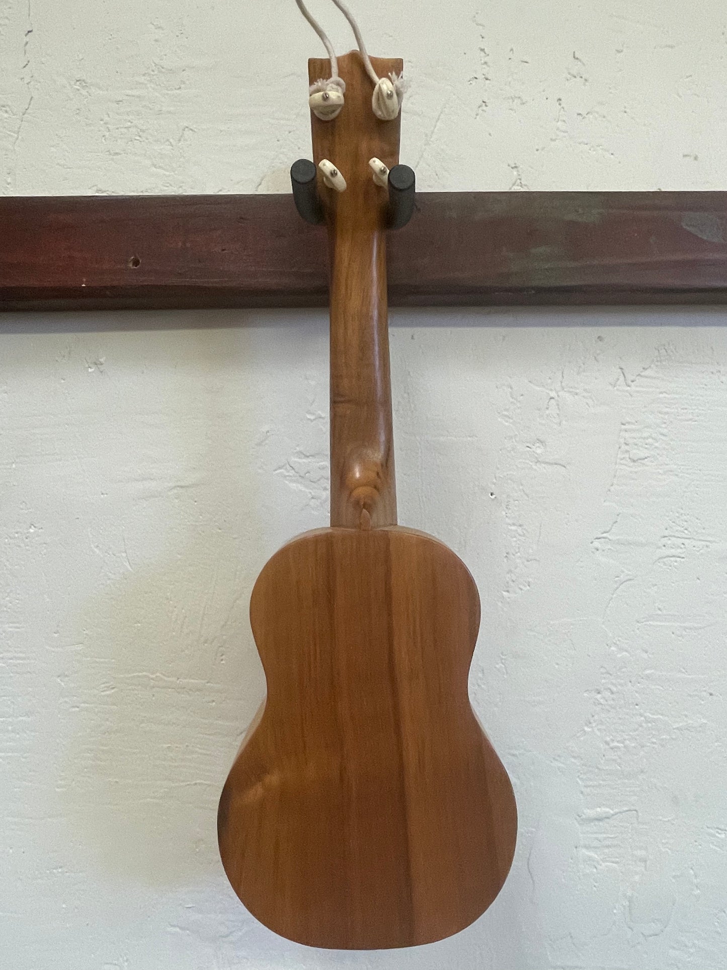 Kamaka Gold Label Soprano Ukulele (c. 1950s) with Chipboard Case