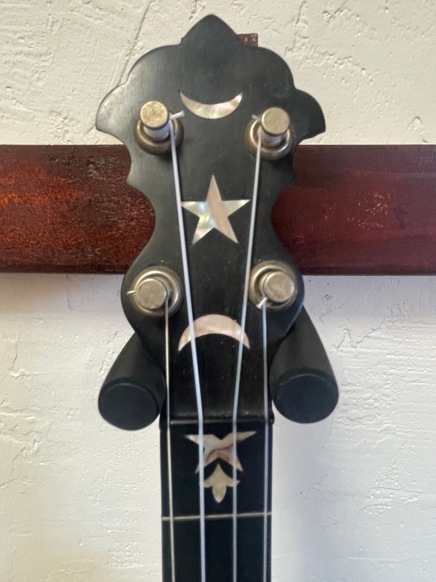 1890s S. S. Stewart Banjeaurine (Short Scale Banjo) with Bag