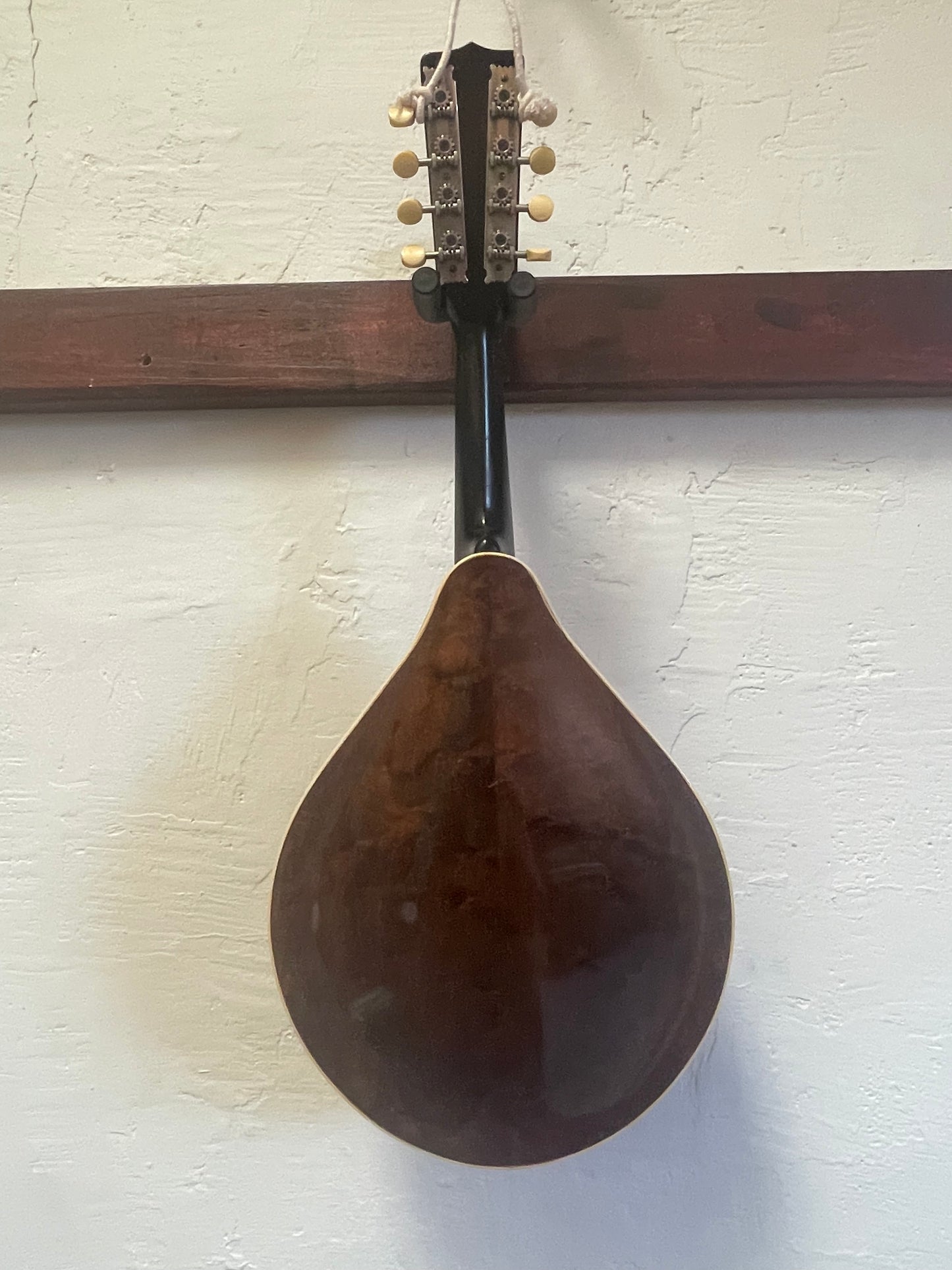 Washburn Style C Mandolin (c. 1920s) with Case